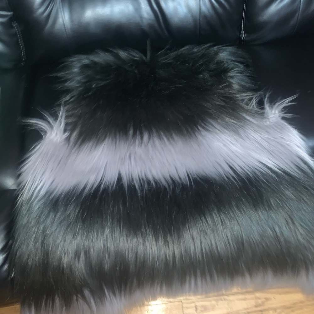 Furry vest kinda thing